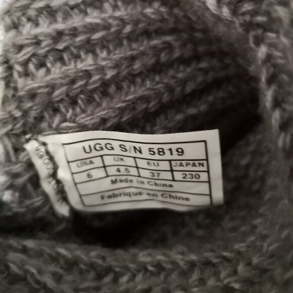 UGG Women's Classic Cardy Sock Boots Gray Knit Sheepskin Winter Fold Over Size 6 - Picture 8 of 9